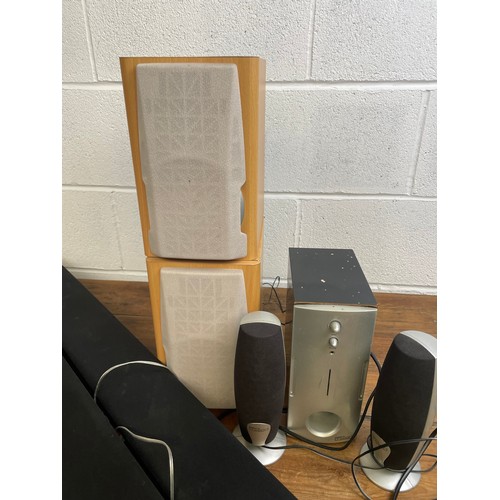 32 - Speakers Inc LG Surround Front