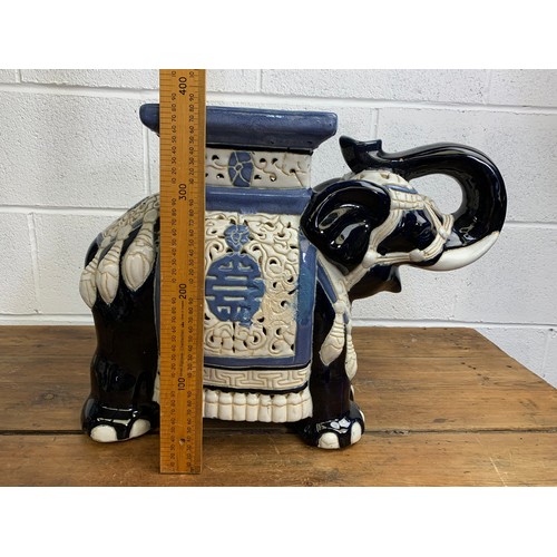 247 - Large oriental elephant plant stand - 39cm tall