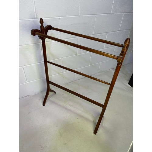 124 - Late Victorian Towel Rail