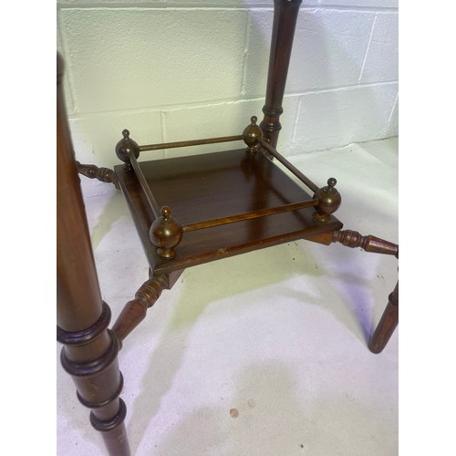 131 - Elegant Edwardian Centre Table