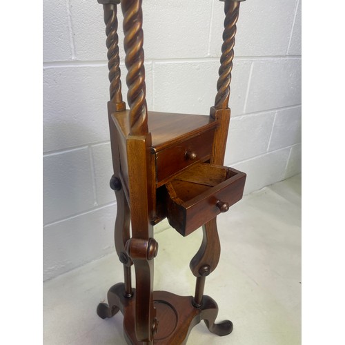 92 - Quality Reproduction Georgian Shaving / Plant Stand