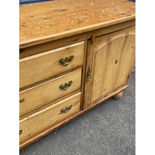 101 - Antique Pine Kitchen Unit