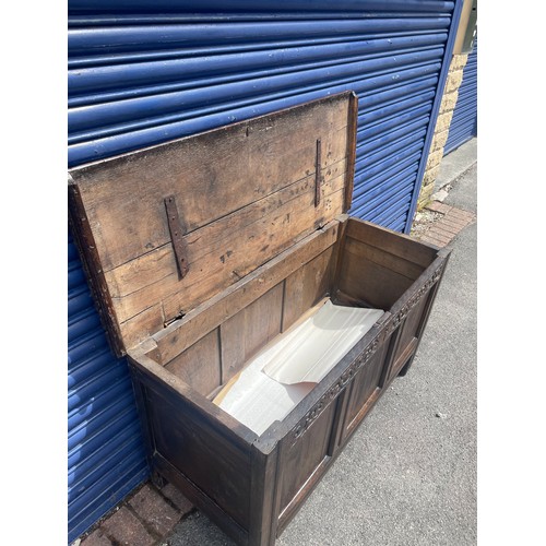 102 - 18th Century Oak Coffer Blanket Box