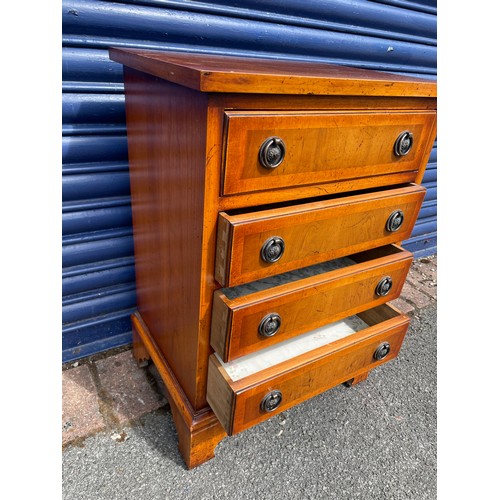 111 - Georgian Style Burr Yew Wood Side Table Chest of Drawers