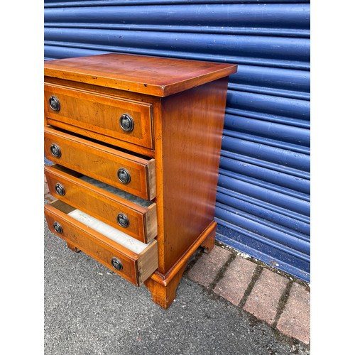 111 - Georgian Style Burr Yew Wood Side Table Chest of Drawers