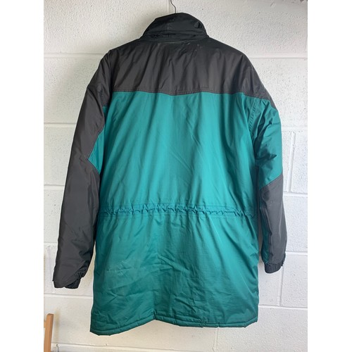 38 - Regatta XL sized anorak