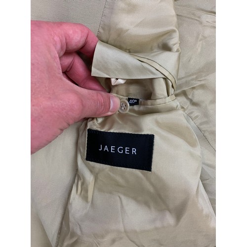 41 - Jaeger Cream Blazer in size 40R