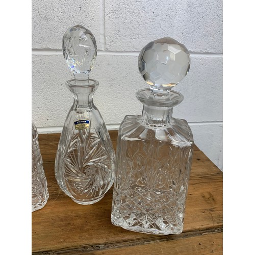 182 - 4 Lead Crystal Decanters inc. Cristal and Polonia