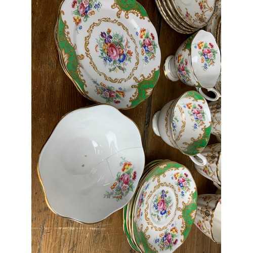 448 - Collection of Royal Albert Crown China inc. Albany Green - 3 or 4 pieces a/f