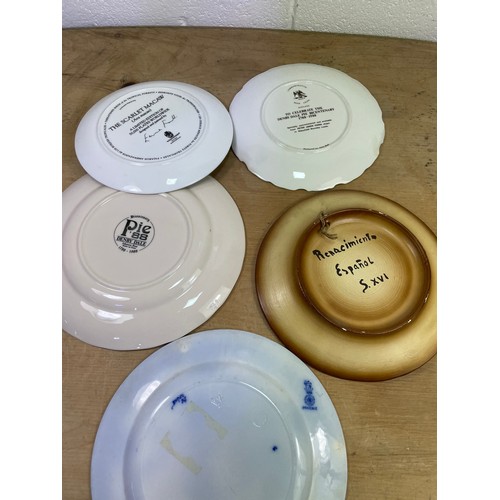 468 - 5 Collectable Plates Inc Wedgewood & Doulton