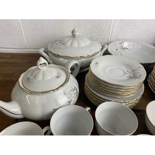 501 - Very large Czechoslovakian Dinner Service inc. Tea and Coffee Service and various serving dishes and... 