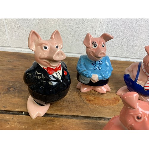 479 - Full Wade Natwest Pig Family