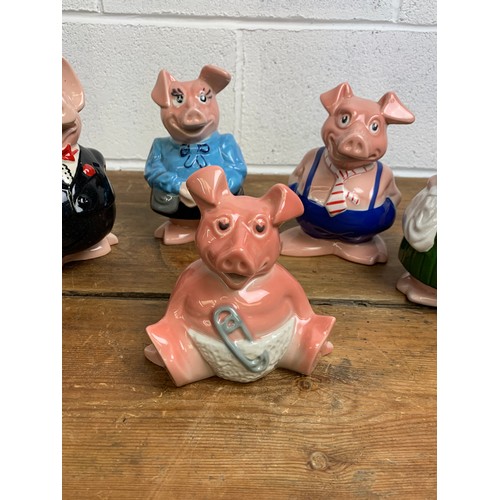 479 - Full Wade Natwest Pig Family