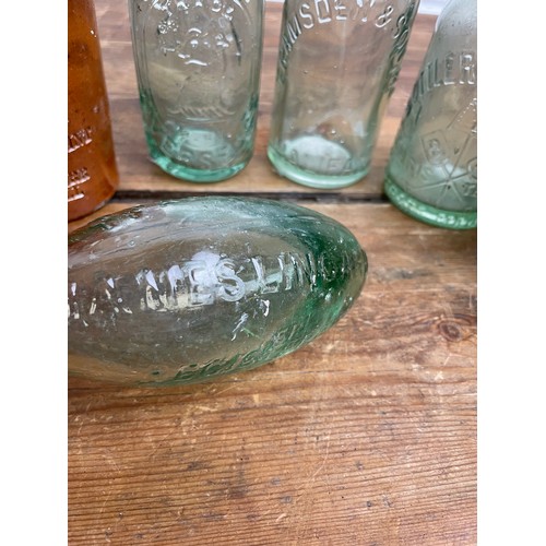 490 - 7 Vintage / Antique Bottles Inc Stoneware