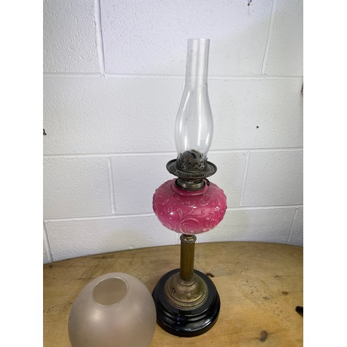 520 - Stunning Victorian Parlour Oil Lamp