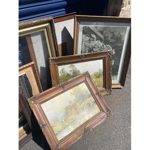 540 - Quantity of Antique & Vintage Picture Frames