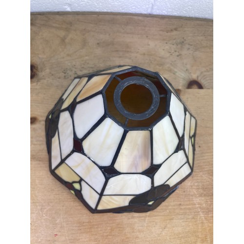 532 - Vintage Tiffany Style Lamp Shade