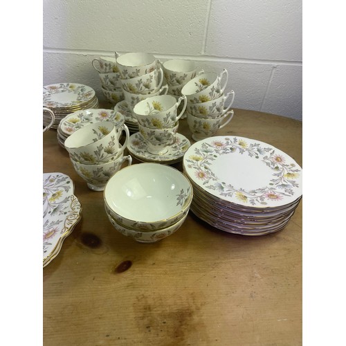 525 - 71 Piece Coalport / Foley Somerset China Dinner Service