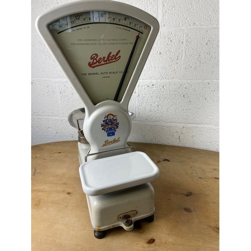 218 - Vintage Enamel Berkel Auto Scale