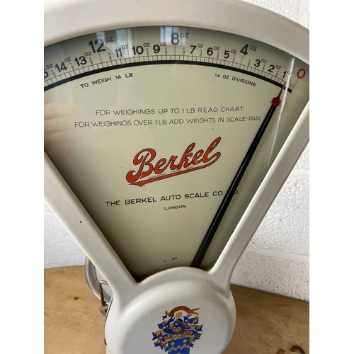 218 - Vintage Enamel Berkel Auto Scale