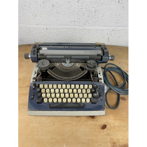 219 - Vintage Gabriele 5000 Typewriter