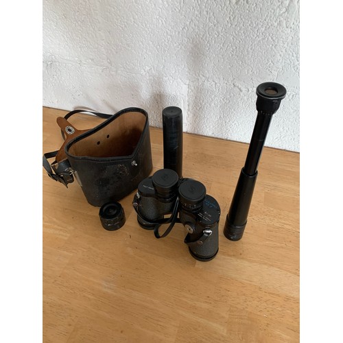 399 - Pair of Swift 8 x 40 Extra Wide Field of Vision Binoculars and Field/Spotting Scope