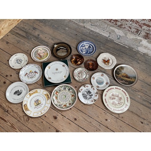 290 - Quantity of Collectable Plates Inc. Poole