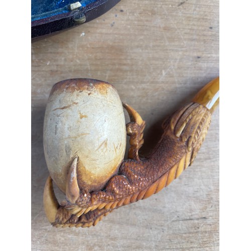 33 - Stunning Vintage Eagle Claw Carved Meerschuam Pipe With Case