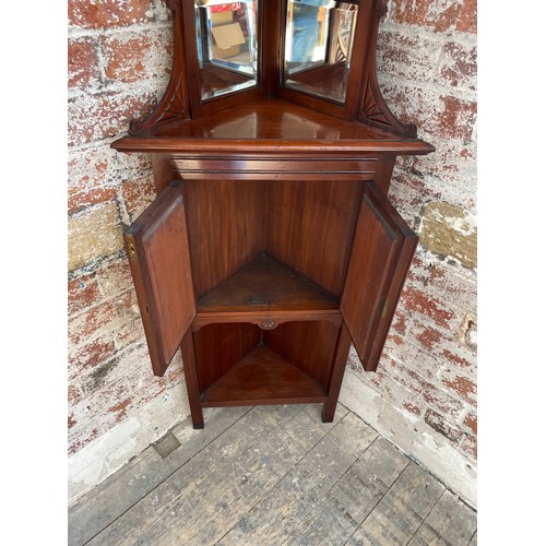 449 - Late Victorian Corner Cupboard Unit Free Standing