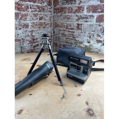 243 - Vintage Velbon Telescopic Camera Tripod & Polaroid Sun 600 Camera