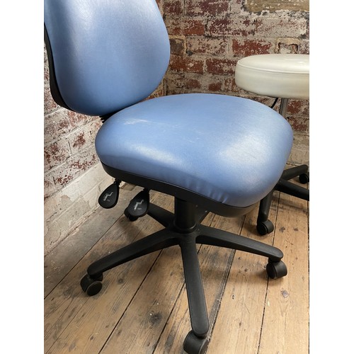 400 - Swivel Office Chair & Stool Ideal For Beauty Treatments