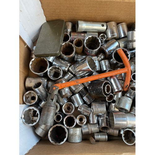 332 - Large Quantity of Sockets