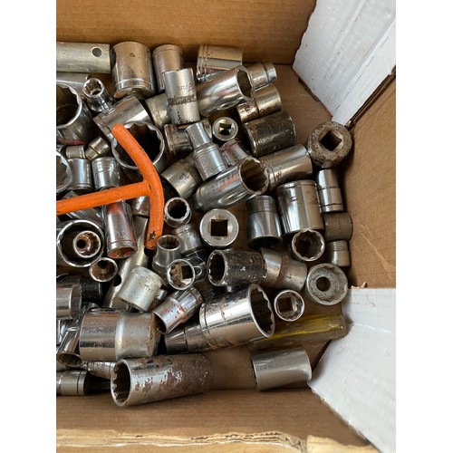 332 - Large Quantity of Sockets