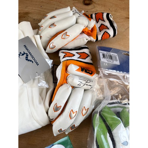 403 - Gunn & Moore Hero, Kookaburra Kahuna Carnage Cricket Gloves New, 2 Pairs of Cricket Trousers & Glove... 