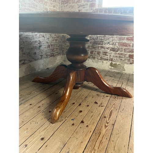 410 - Large Mahogany Pedestal Dining Table 160cm Diam