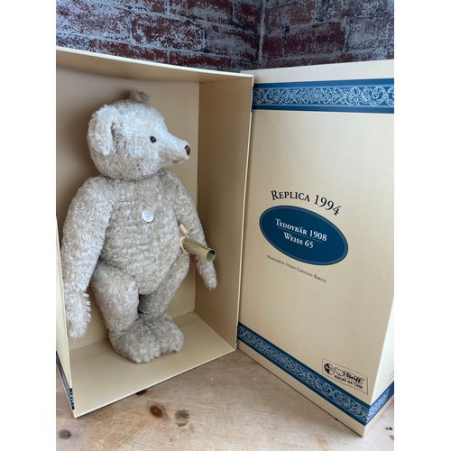 39 - Steiff Huge Limited Edition 1908 Replica Bear Boxed With COA & Origional Packaging. The Bear Is Stil... 