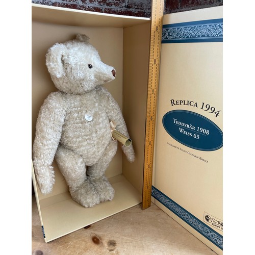 39 - Steiff Huge Limited Edition 1908 Replica Bear Boxed With COA & Origional Packaging. The Bear Is Stil... 