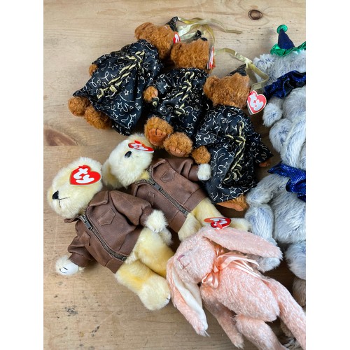 27 - 16 TY Beanie Babies Attic Treasures Teddies. 4x May, 4x Hogan, 3x Merwyn, 2x Baron, 1x Camelia 1993 ... 