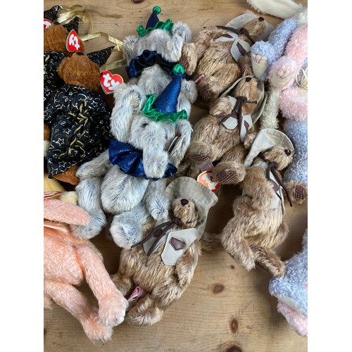 27 - 16 TY Beanie Babies Attic Treasures Teddies. 4x May, 4x Hogan, 3x Merwyn, 2x Baron, 1x Camelia 1993 ... 