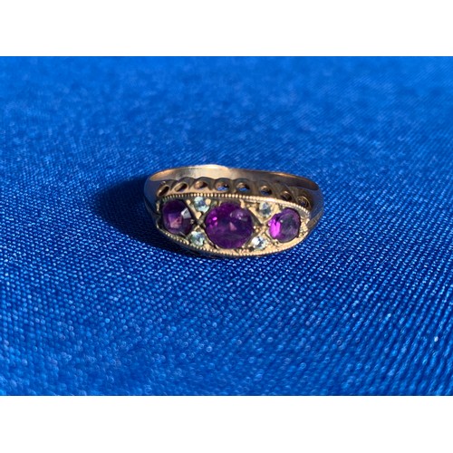 59 - Vintage 18ct Gold Amethyst and Diamond Ring - 1.7g gross