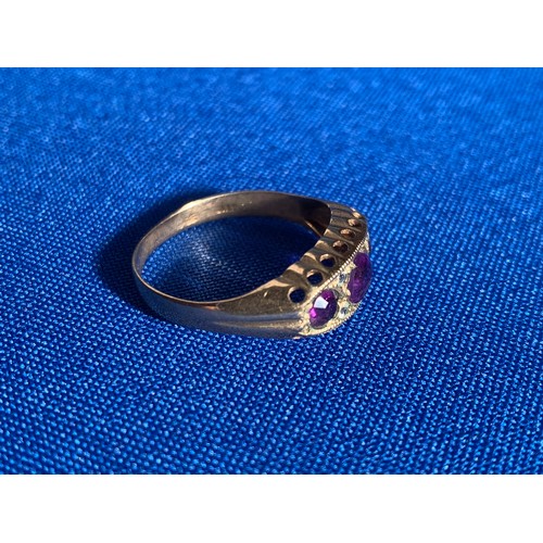 59 - Vintage 18ct Gold Amethyst and Diamond Ring - 1.7g gross