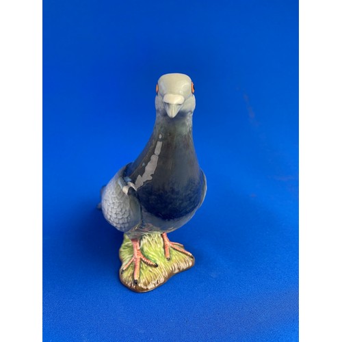 91 - Beswick Pigeon 1383 Grey