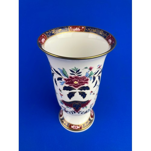 85 - Royal Worcester Prince Regent Urn Style Vase