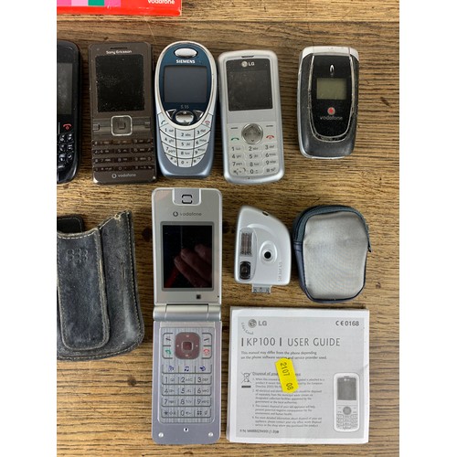 376 - Collection of Older Mobile Phones to include Blackberry and Nokia