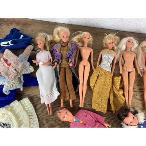 52 - Collection of Vintage Barbie Dolls, Brunette Sindy and Various Clothes and Accessories