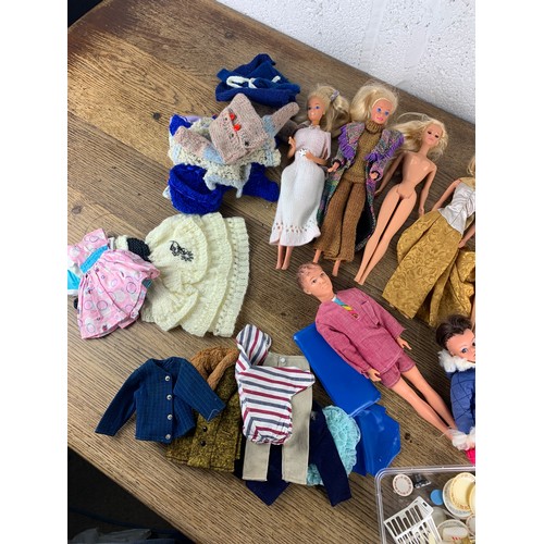 52 - Collection of Vintage Barbie Dolls, Brunette Sindy and Various Clothes and Accessories