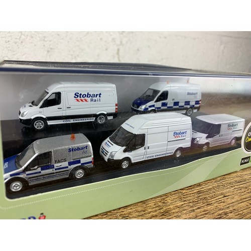 65 - Oxford Commercials Eddie Stobart Ford Transit Service Vehicles 1:76 Scale