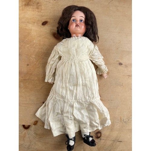 115 - A Goss Bisque Head & Shoulders Doll Marked GOSS G10. Good Overall Condition With Left Thumb Missing.