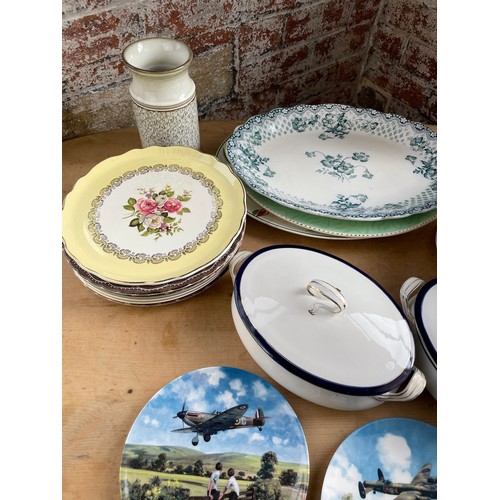 362 - Group Of Collectable Pottery Inc. Royal Doulton Heroes of the Sky Plates & Alfred Meakin Bleu De Roi