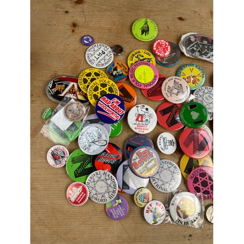 337 - Vintage Pin Badges